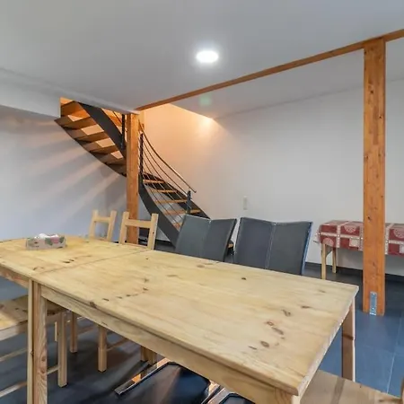 Апартаменты Maisonette-wohnung Mit 5 Schlafzimmern *