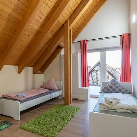 Apartment Maisonette-wohnung Mit 5 Schlafzimmern